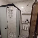 Apartament Tiyn House